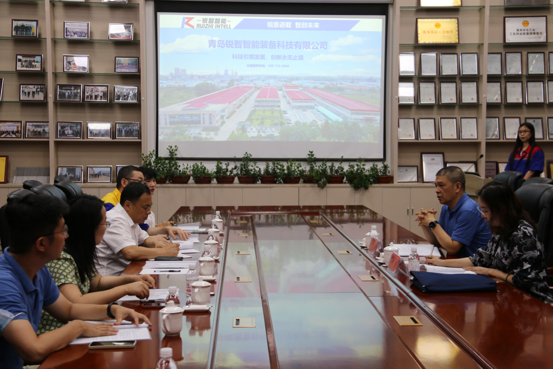 青島市科技局高新技術(shù)與重大專項處處長胡寶劍一行蒞臨銳智調(diào)研考察